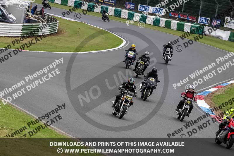 Vintage motorcycle club;eventdigitalimages;mallory park;mallory park trackday photographs;no limits trackdays;peter wileman photography;trackday digital images;trackday photos;vmcc festival 1000 bikes photographs